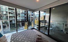 2Br-2Br-1Car-Cbd-Pool-Shopping